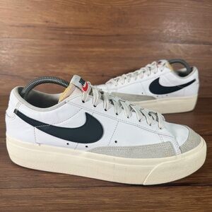 Nike Blazer Low Platform Sneakers Women’s Size 10 Leather Shoes‎
